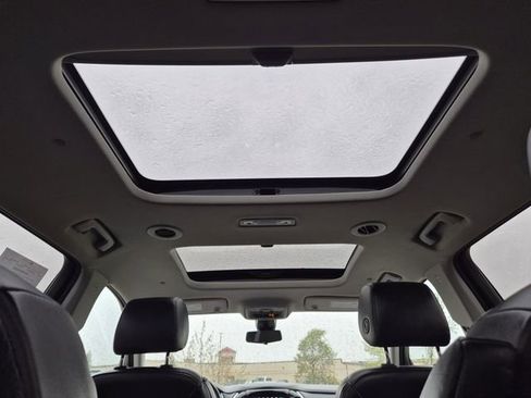 Used 2018 Chevrolet Traverse Premier w/ Driver Confidence II Package FWD image 46