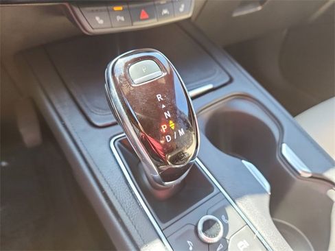 Used 2024 Cadillac XT4 Luxury w/ Cold Weather Package image 16