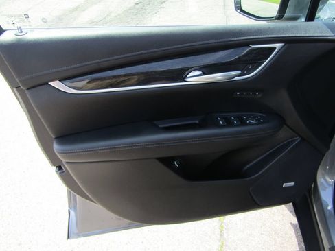 Used 2021 Cadillac XT5 Premium Luxury AWD/4WD image 23