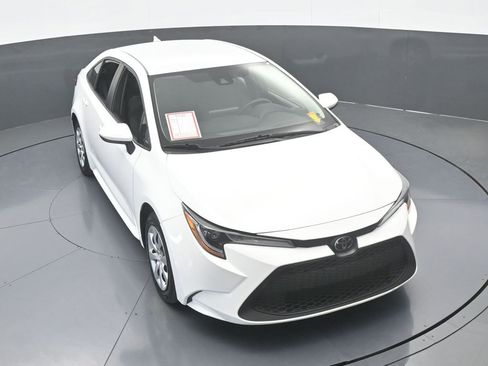 Used 2022 Toyota Corolla LE image 50