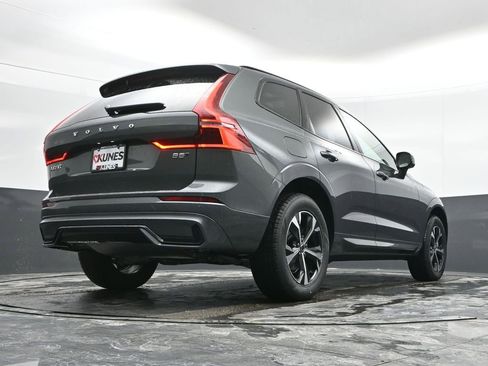 New 2026 Volvo XC60 B5 Core w/ Protection Package Premier image 38