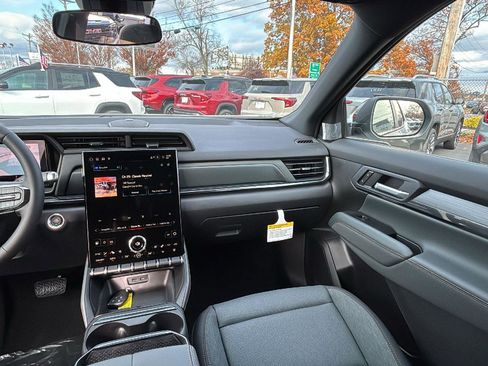 New 2026 GMC Terrain AT4 w/ Convenience Package III image 25