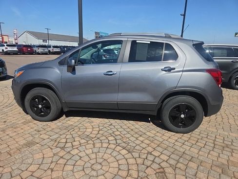 Used 2020 Chevrolet Trax LT w/ LT Convenience Package AWD/4WD image 8