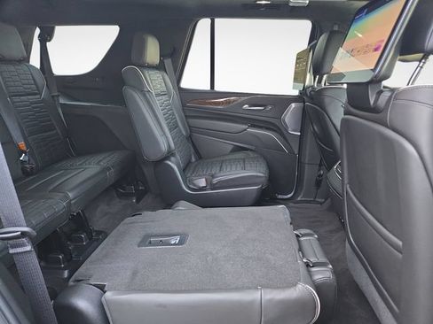 Used 2023 Cadillac Escalade Sport Platinum RWD image 39
