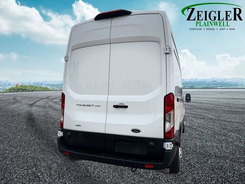 Used 2025 Ford Transit 250 148 High Roof AWD image 5