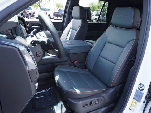 New 2026 GMC Yukon AT4 w/ AT4 Premium Plus Package AWD/4WD image 15