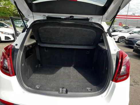 Used 2019 Buick Encore Essence FWD image 17