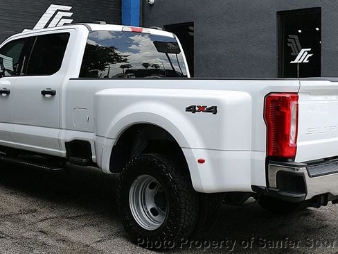 Used 2023 Ford F350 XLT AWD/4WD image 5