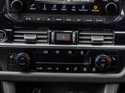 Certified 2024 Nissan Pathfinder SL image 12