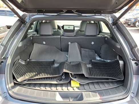 Used 2025 Lexus UX 300h AWD image 28