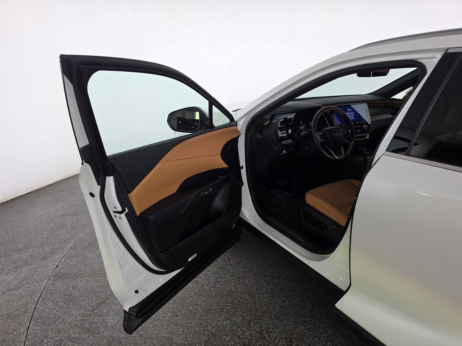 Certified 2026 Lexus RX 450h AWD w/ Convenience Package image 19
