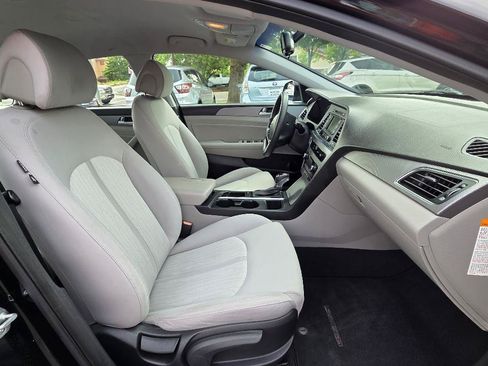 Used 2016 Hyundai Sonata SE FWD image 14