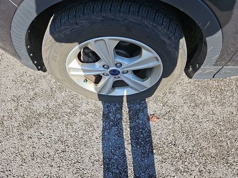 Used 2016 Ford Escape SE w/ Equipment Group 201A image 13