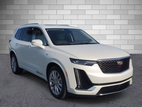 Certified 2023 Cadillac XT6 Premium Luxury w/ Technology Package FWD image 7