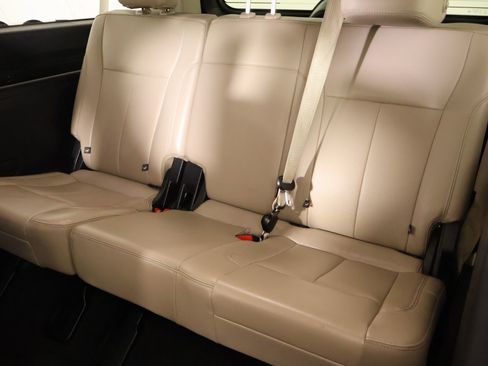Used 2024 Ford Expedition Max XLT image 14