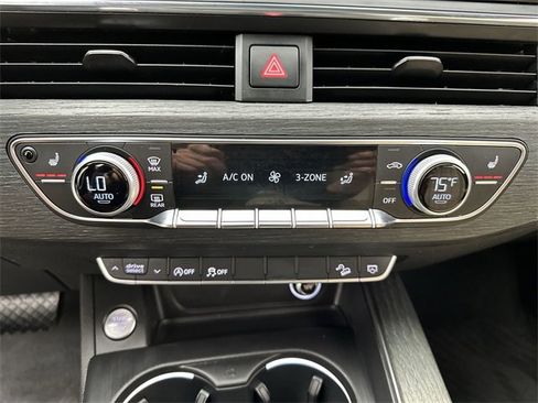Used 2017 Audi A4 2.0T allroad Premium w/ Convenience Package image 18