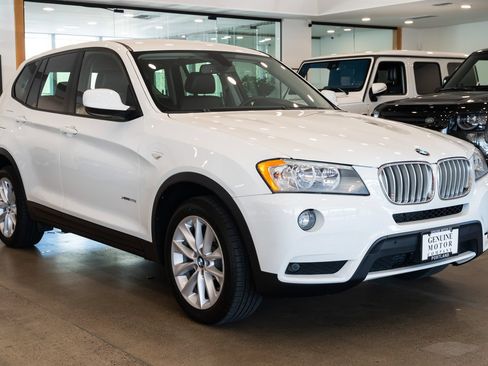 Used 2014 BMW X3 xDrive28i w/ Technology Package AWD/4WD image 3