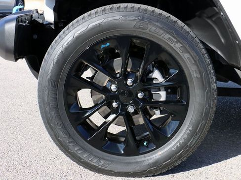 Used 2023 Jeep Wrangler Unlimited Sahara w/ Cold Weather Group image 13