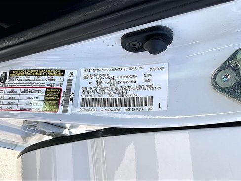 Used 2018 Toyota Tacoma SR5 RWD image 16