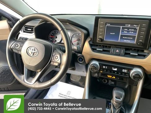 Used 2019 Toyota RAV4 XLE Premium image 14