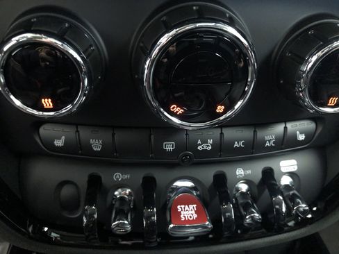 Certified 2024 MINI Cooper Clubman S image 22