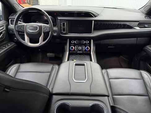 Used 2023 GMC Yukon XL Denali w/ Denali Reserve Package AWD/4WD image 21
