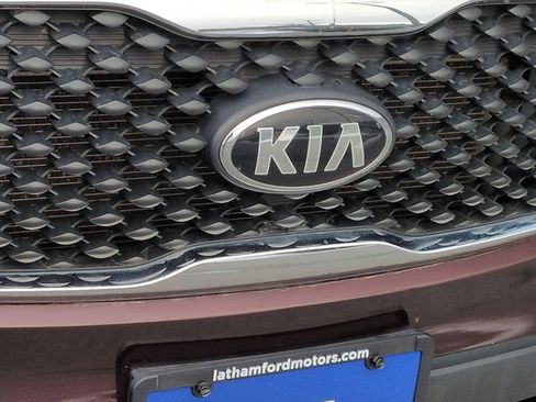 Used 2016 Kia Sorento LX w/ LX Convenience Package image 12