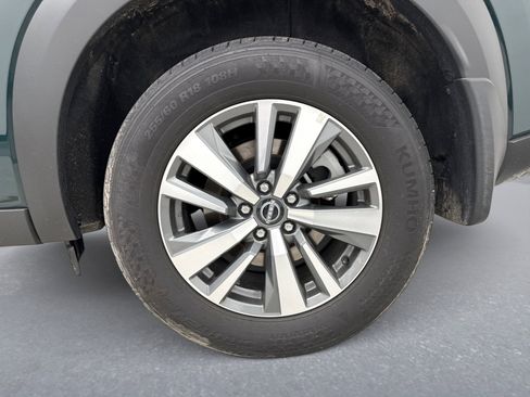 Used 2025 Nissan Pathfinder SL AWD/4WD image 13