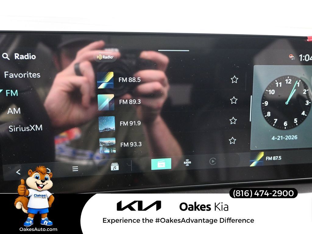 Certified 2026 Kia Sportage EX w/ EX Panorama Roof Package FWD image 17