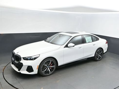 New 2026 BMW 530i w/ M Sport Package image 24