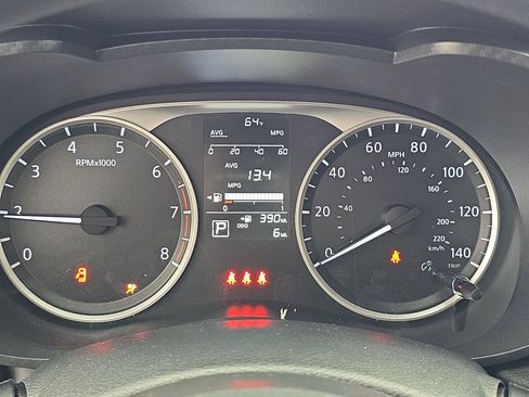 New 2025 Nissan Versa S image 18