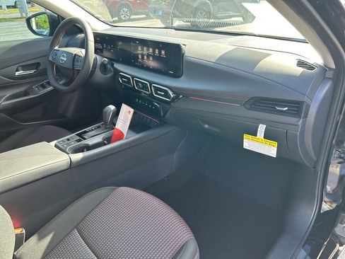 New 2026 Nissan Sentra SR w/ Floor Mat Package FWD image 41