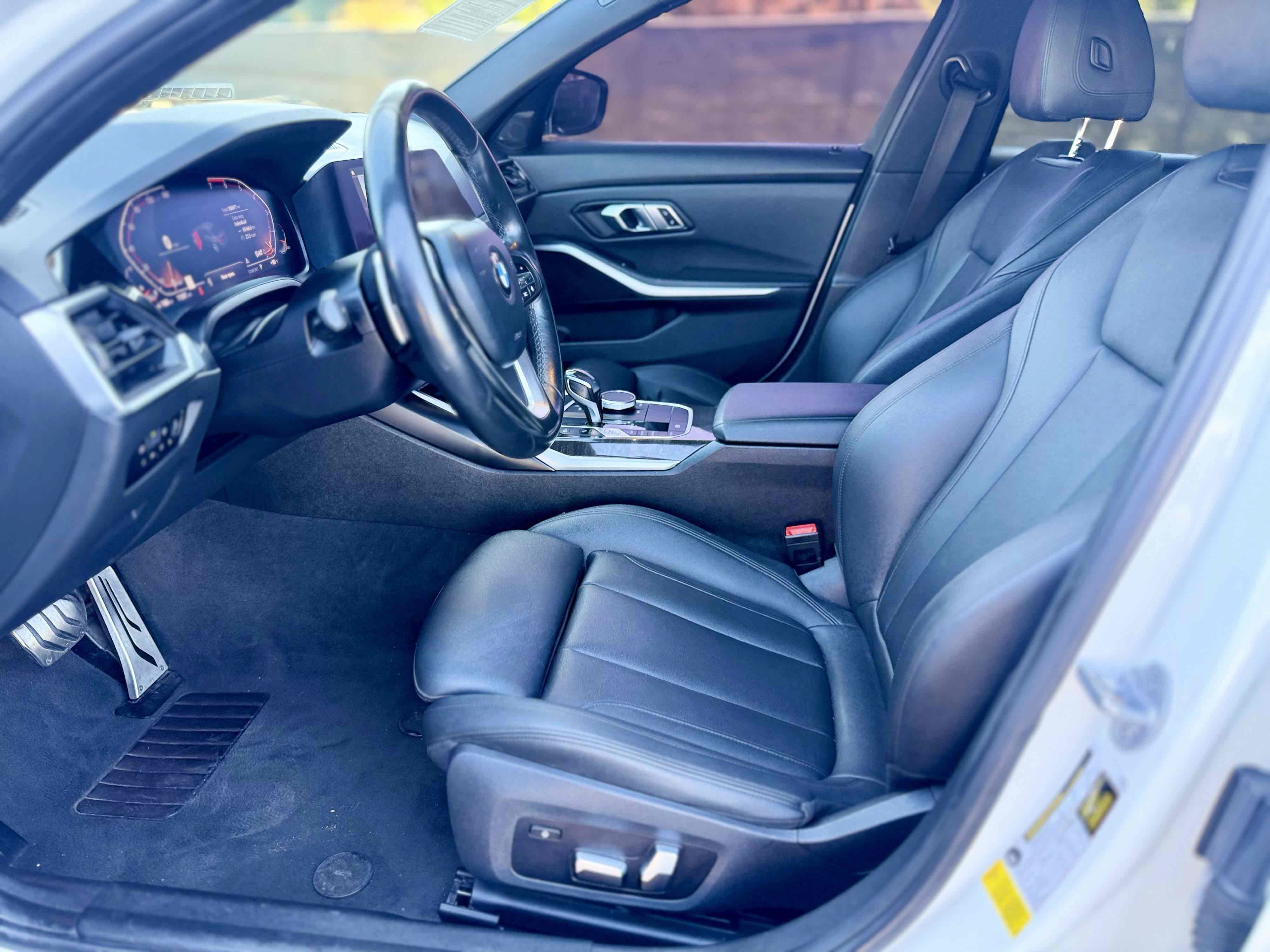 Used 2020 BMW 330i Sedan w/ Driving Assistance Package RWD image 13