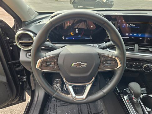 Certified 2025 Chevrolet Trax ACTIV w/ Driver Confidence Package FWD image 30