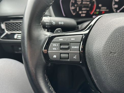 Used 2025 Honda Civic Sport image 13