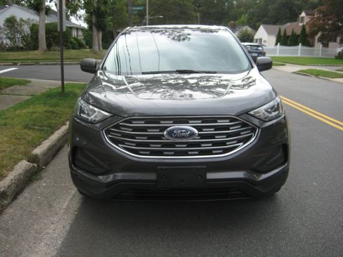 Used 2019 Ford Edge SE image 6