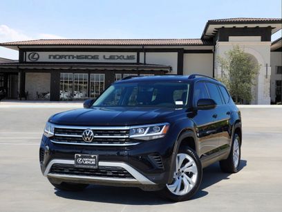Used 2023 Volkswagen Atlas SE w/ Black Wheel Package