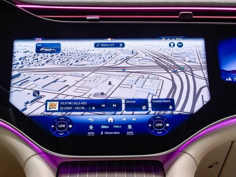 Used 2025 Mercedes-Benz EQS 580 4MATIC SUV image 13