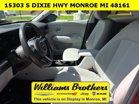Used 2024 Hyundai Kona Limited image 22