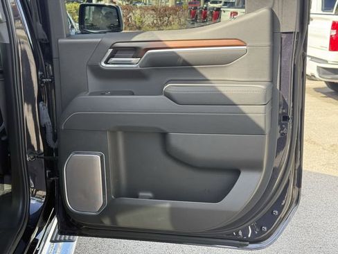 Used 2025 GMC Sierra 1500 Denali image 39