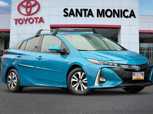 Used 2017 Toyota Prius Prime Advanced w/ Carpet Mat Package image 1