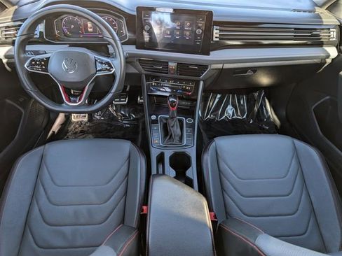 Used 2025 Volkswagen Jetta GLI Autobahn image 17