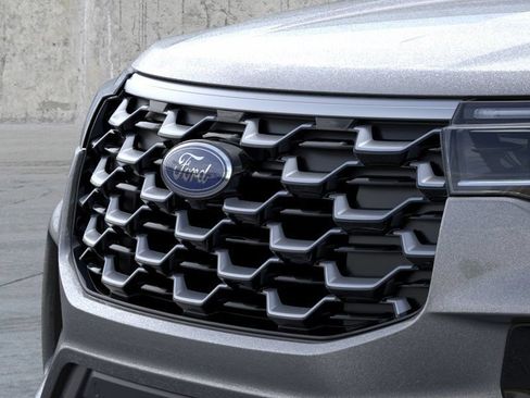 New 2026 Ford Explorer Platinum w/ LUX Leather Package AWD/4WD image 17