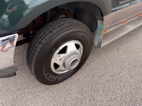 Used 2002 Ford F350 Lariat AWD/4WD image 15