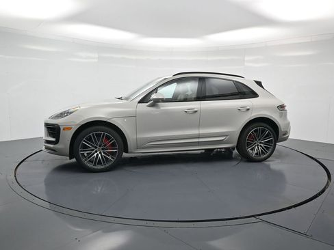 Certified 2026 Porsche Macan S AWD/4WD image 2