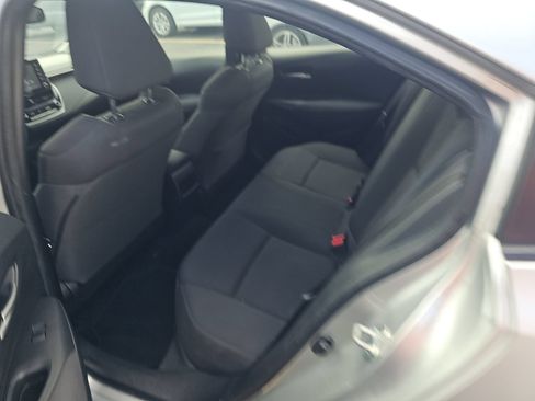 Used 2020 Toyota Corolla LE FWD image 11