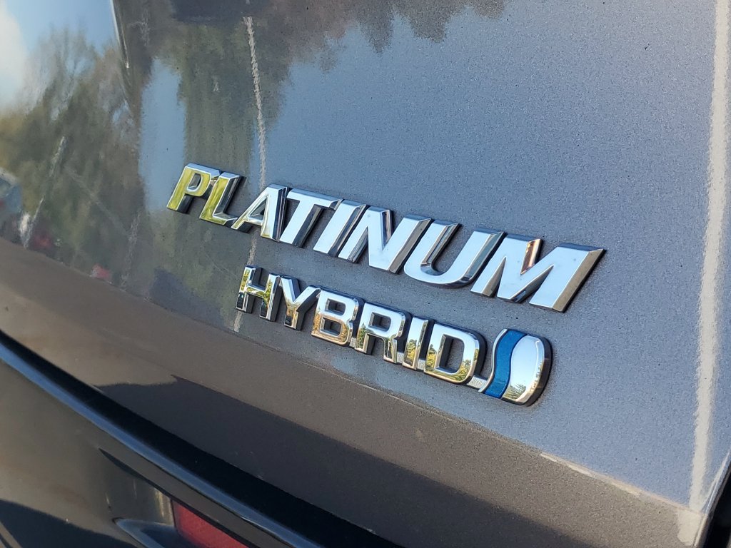 Used 2022 Toyota Sienna Platinum AWD/4WD image 41