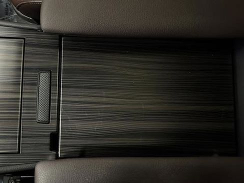 Used 2024 Toyota Sienna Platinum image 22