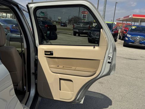 Used 2009 Ford Escape XLT image 24