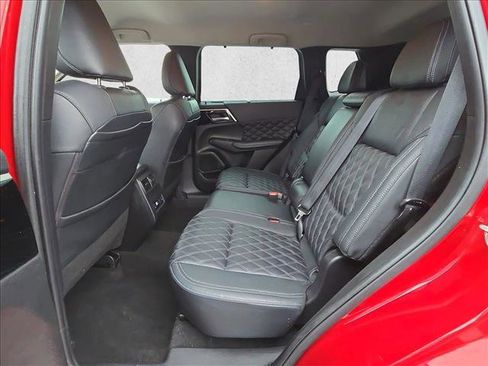 Used 2023 Mitsubishi Outlander SEL image 19